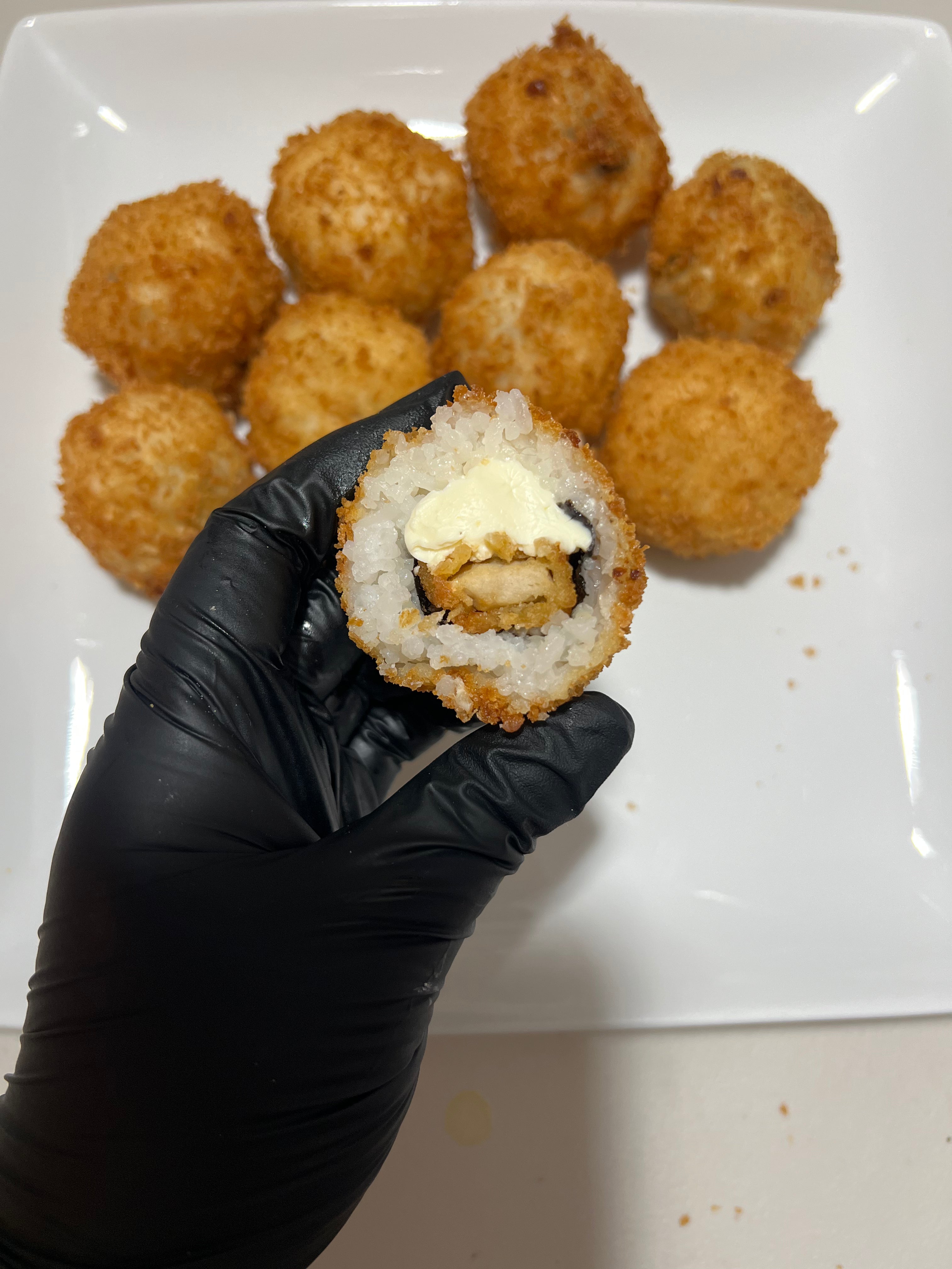 SUSHI BALLS 10 UNITS - assorted flavors