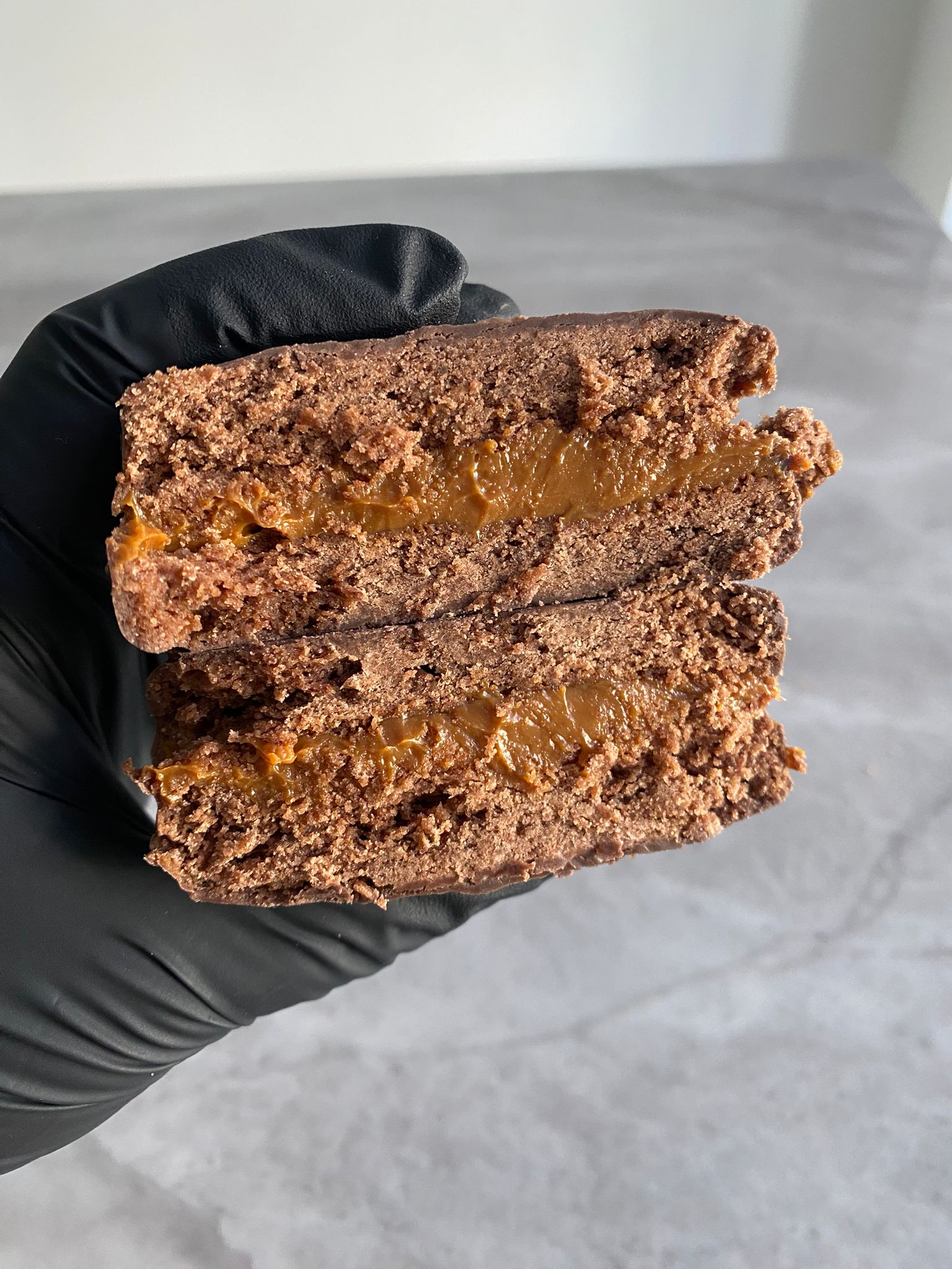 ALFAJOR TRADICIONAL DE CHOCOLATE - 4 UNITS